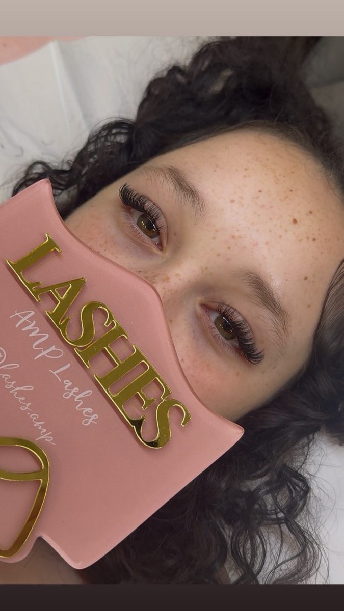 Fluffy volume lash set by AMP Lashes