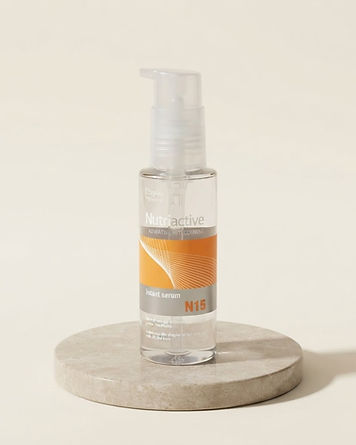 Sérum NutriActive N15 100 ml – Éclat & Hydratation Instantanée, vue de trois-quarts