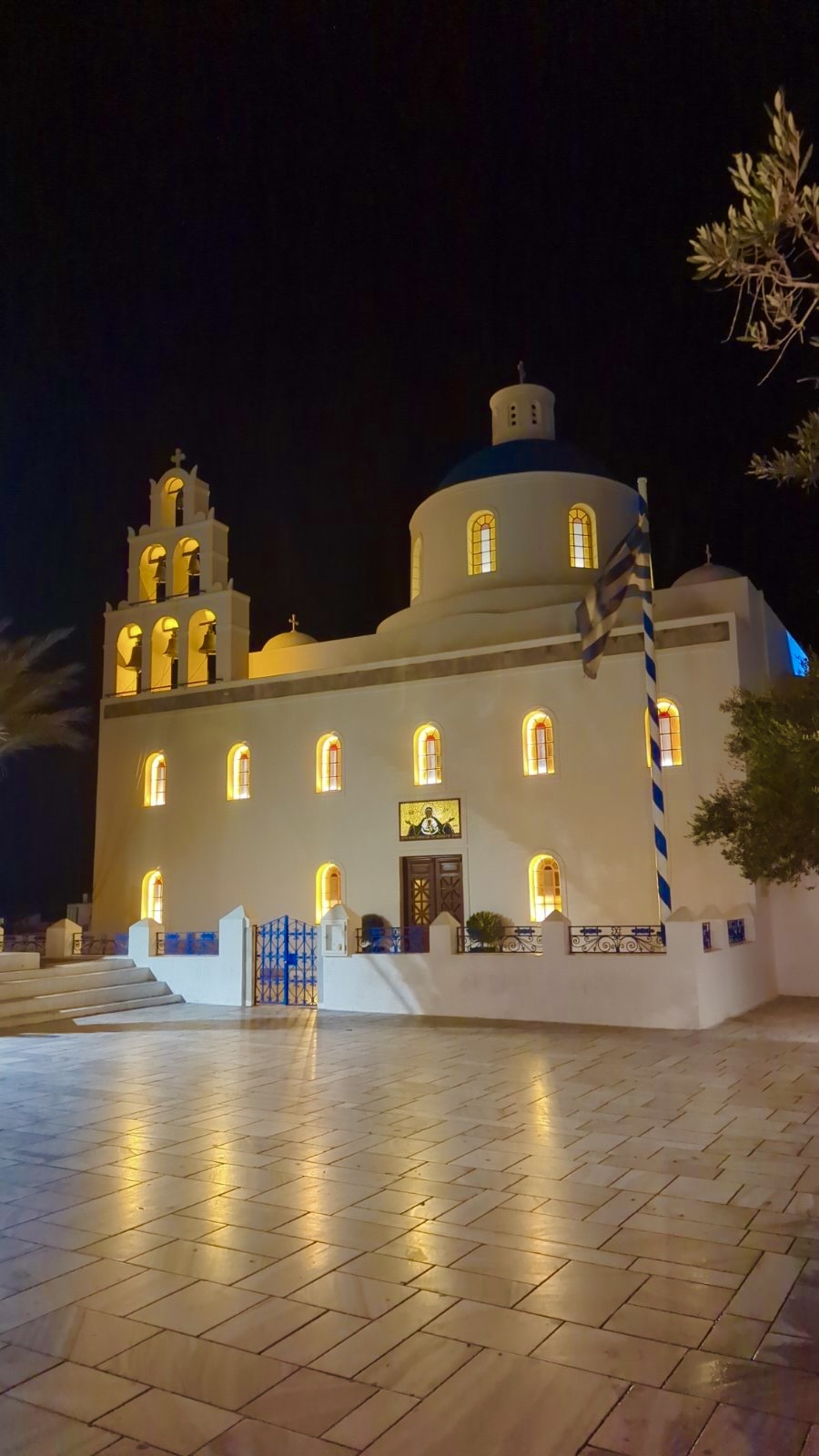 Ιερός Ναός Παναγίας Πλατσανής — Οία