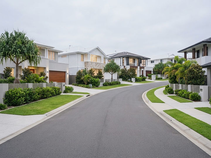 Downsizer package, Redland Bay image 1