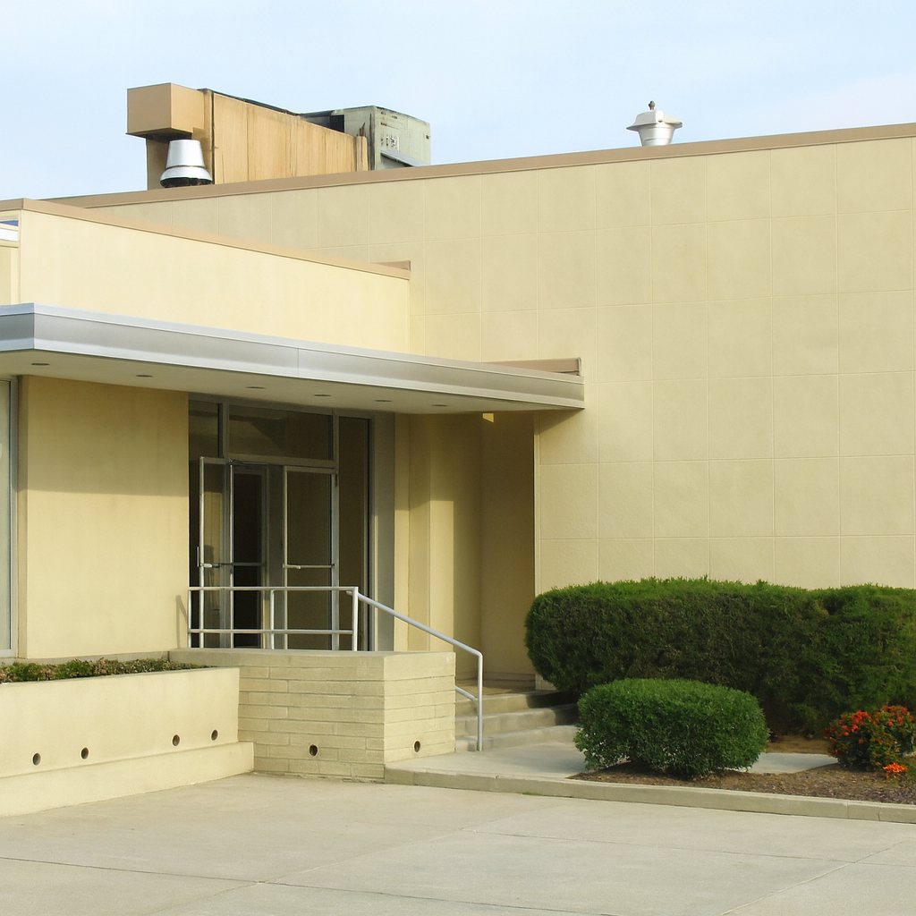 The exterior of the Straight, Inc. building at 5515 Backlick Road, Springfield, Virginia