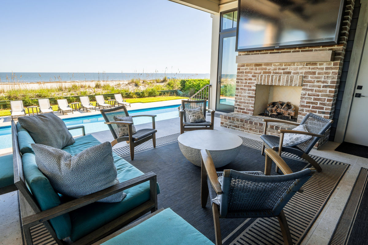 Sea Pines Patio Deck