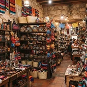 Artesanía cozumeleña en cerámica pintada