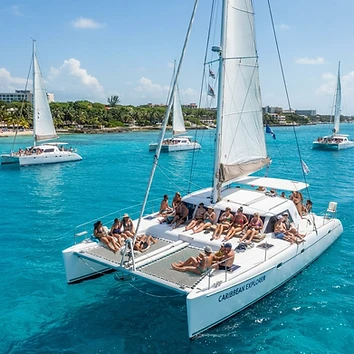 Catamarán a Isla de la Pasión