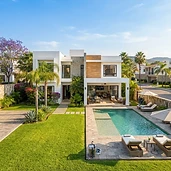 Casa con alberca en fraccionamiento de Temixco