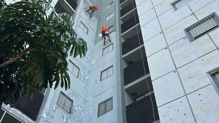איטום קירות חיצוניים לפני החורף: המדריך לוועד הבית