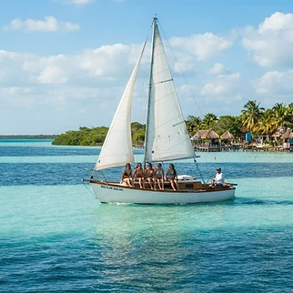 Tour en velero por la Laguna de Bacalar