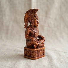 Figura tallada en palo de tinte