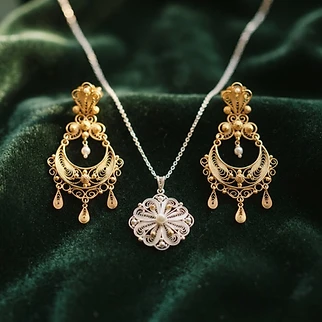 Aretes de filigrana de oro yucateca