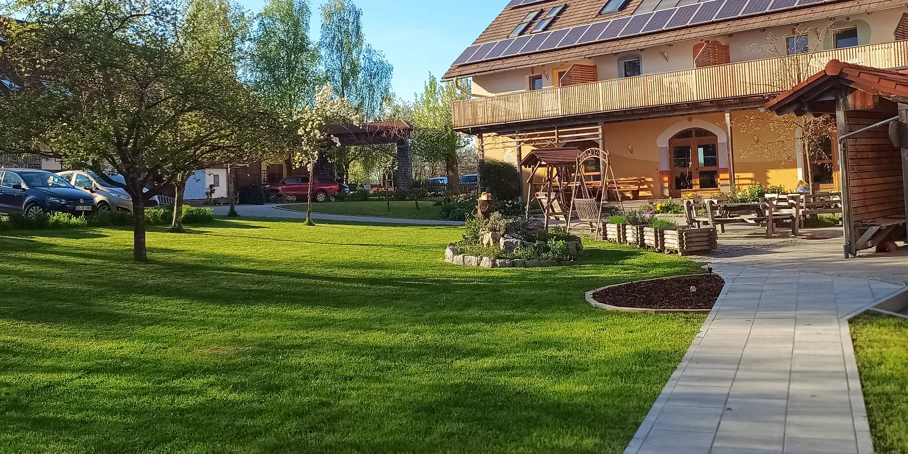 Seminarhaus Schleglberg mit Garten