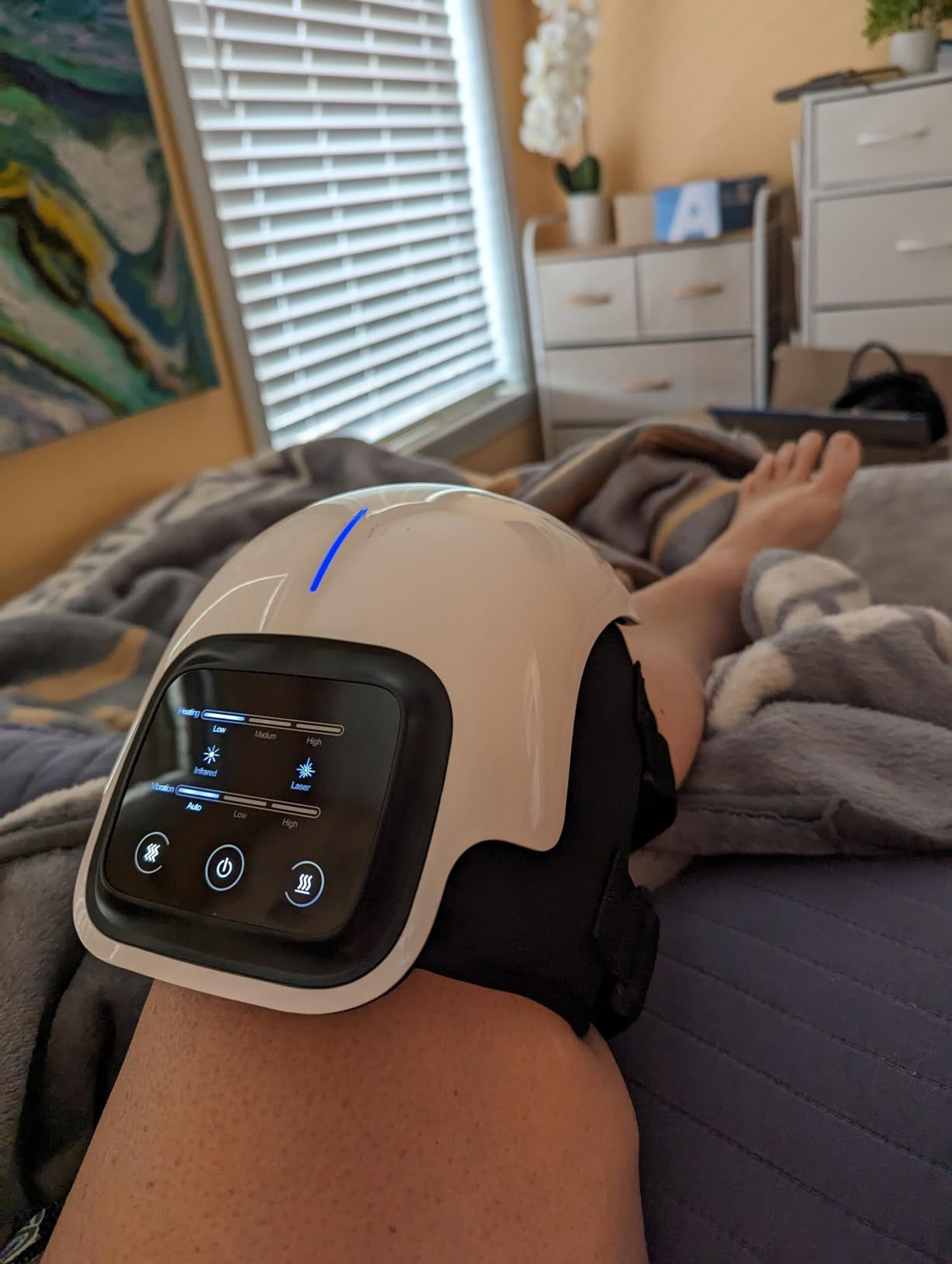 Brian W. with the Roshvela knee massager
