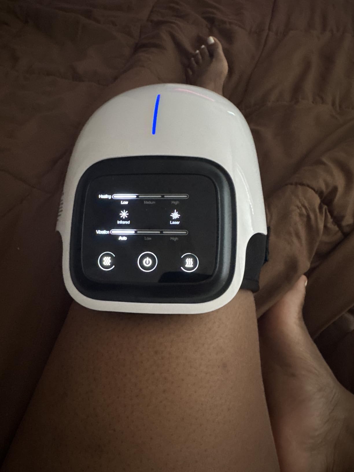 Melissa C. with the Roshvela knee massager