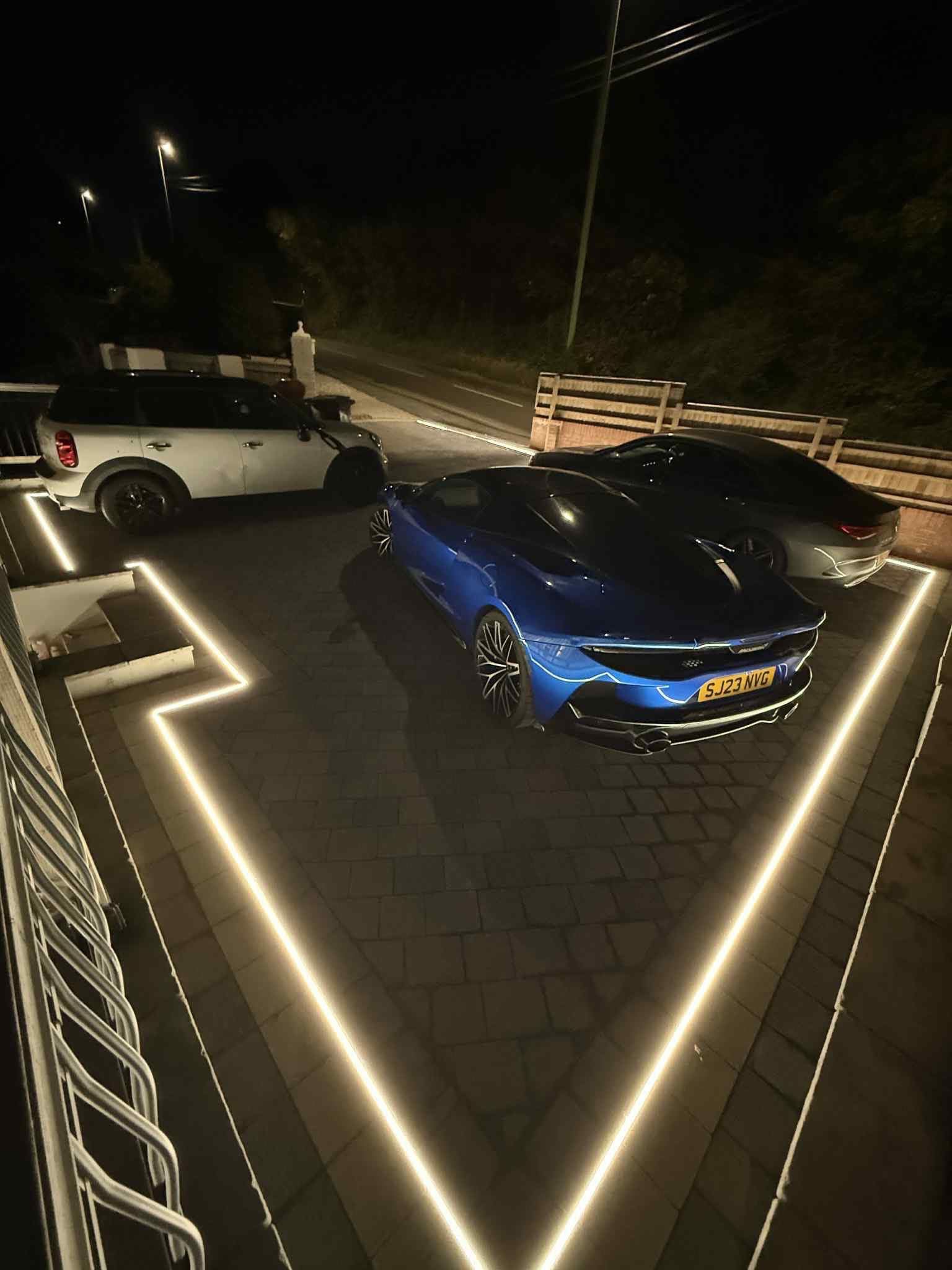 Driveway perimeter lighting detail