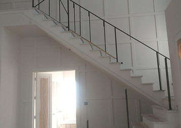 Stair railing with square steel pickets