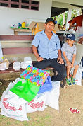 Almuerzo y entrega de regalos