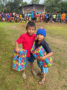 Regalos para los niños de la comunidad