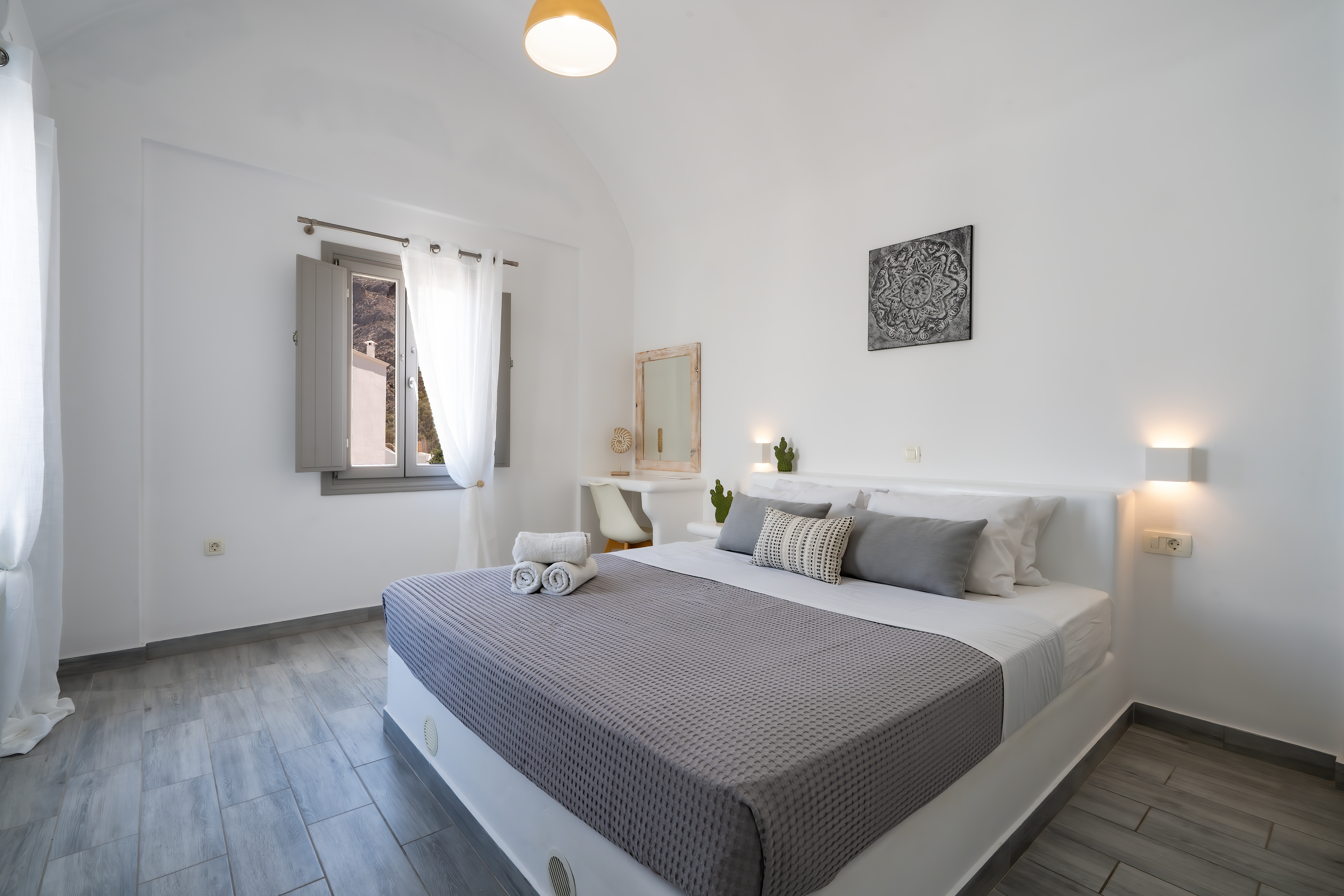 Family Apartment with Balcony