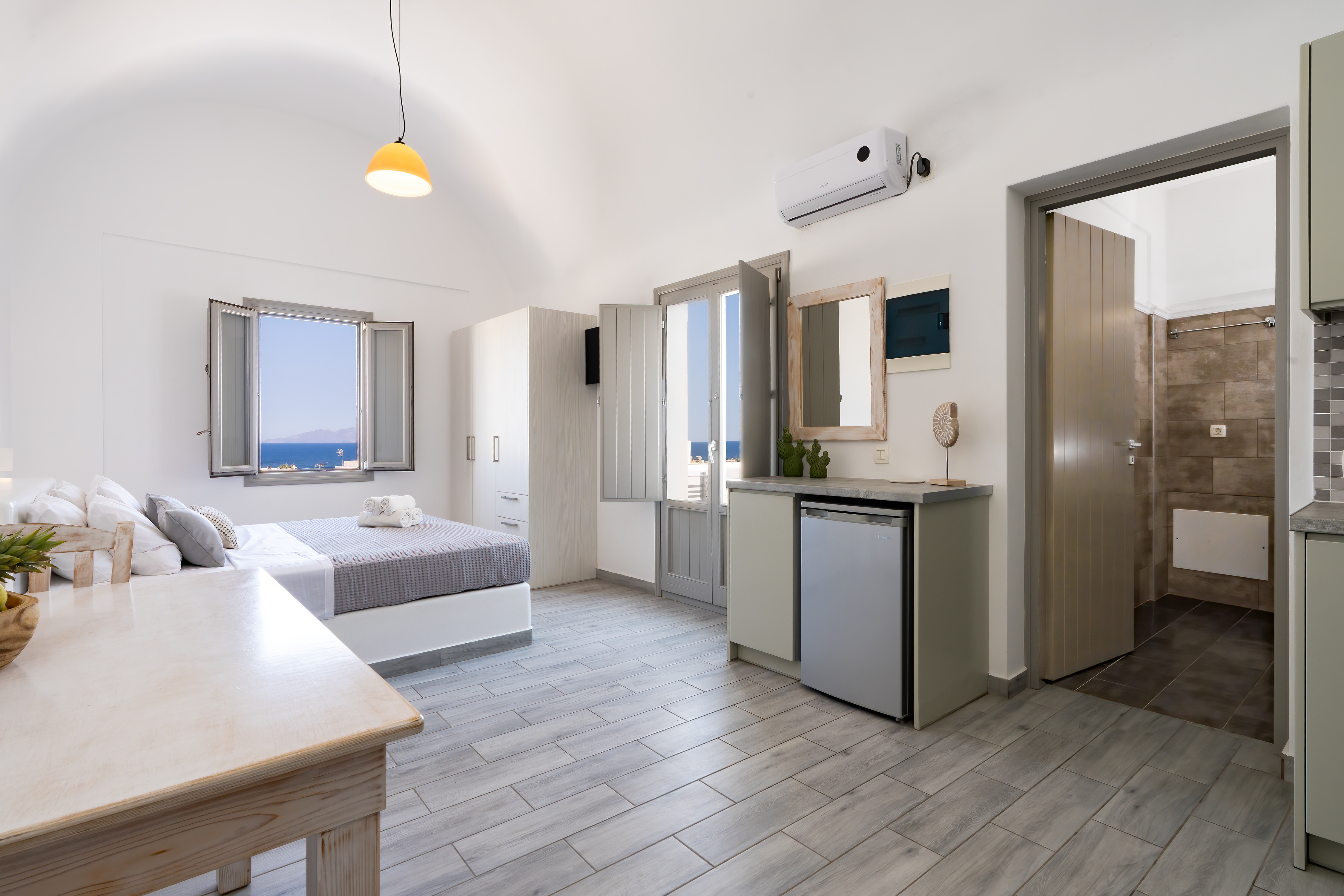 Deluxe King Studio with Balcony