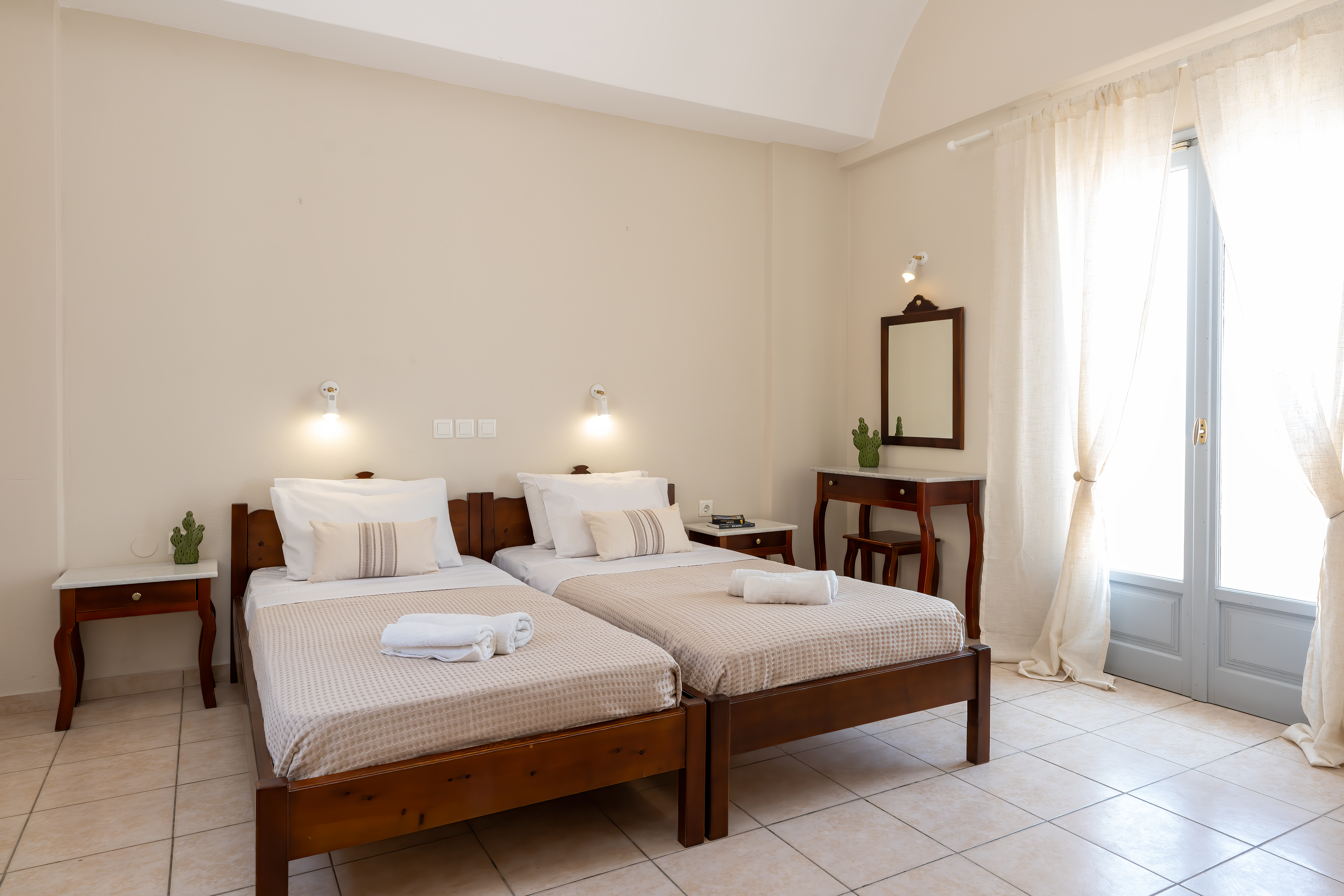 Traditional Family Suite with Balcony