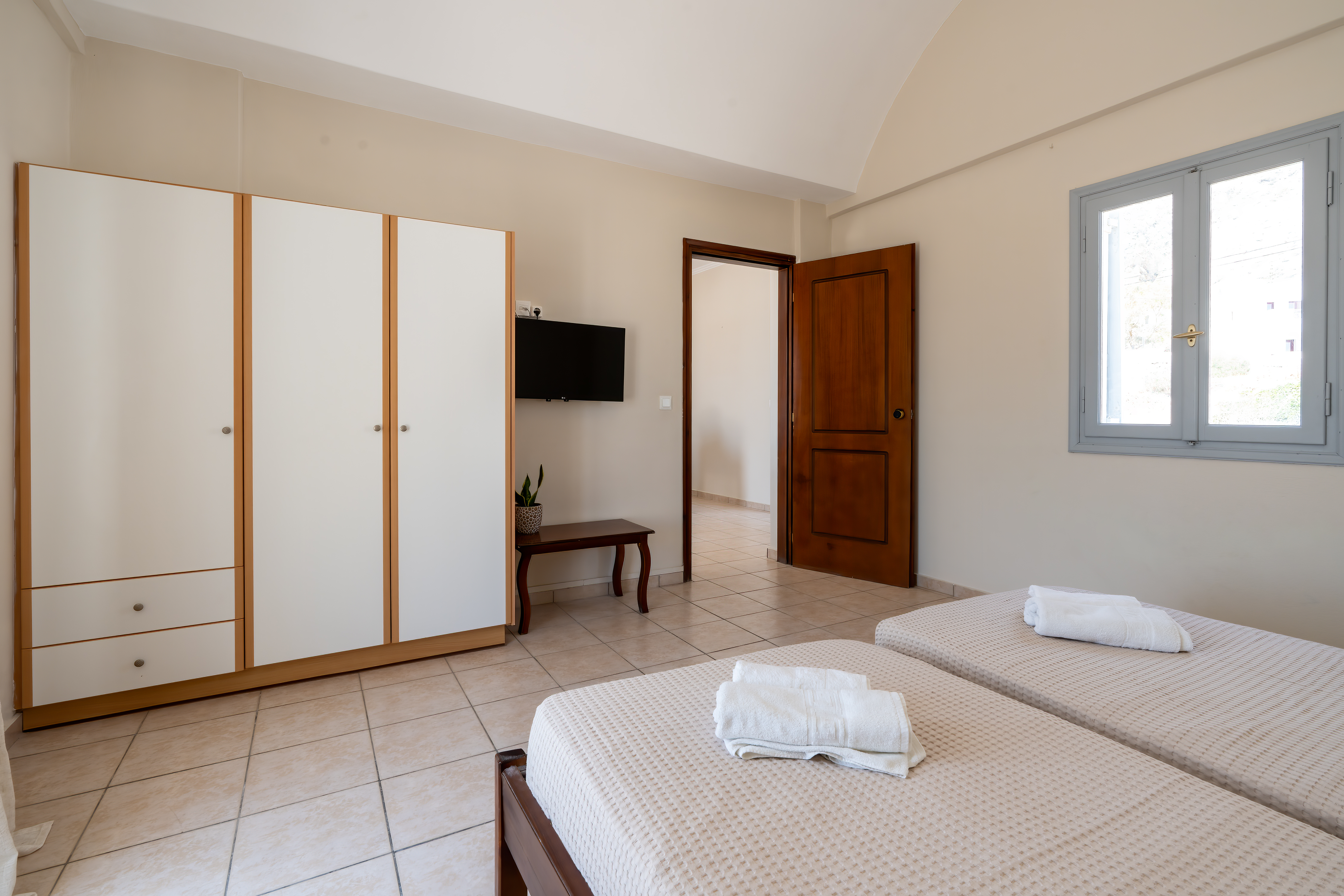 Traditional Family Suite with Balcony