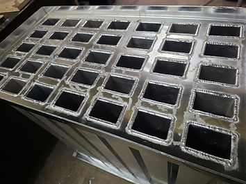 Welded aluminium grid assembly