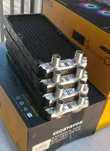 Excavator oil cooler cores