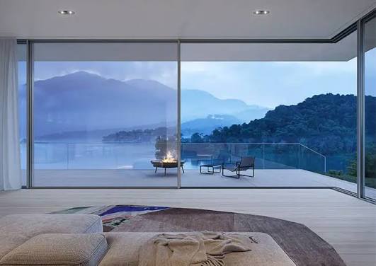 A corner that opens to the water
