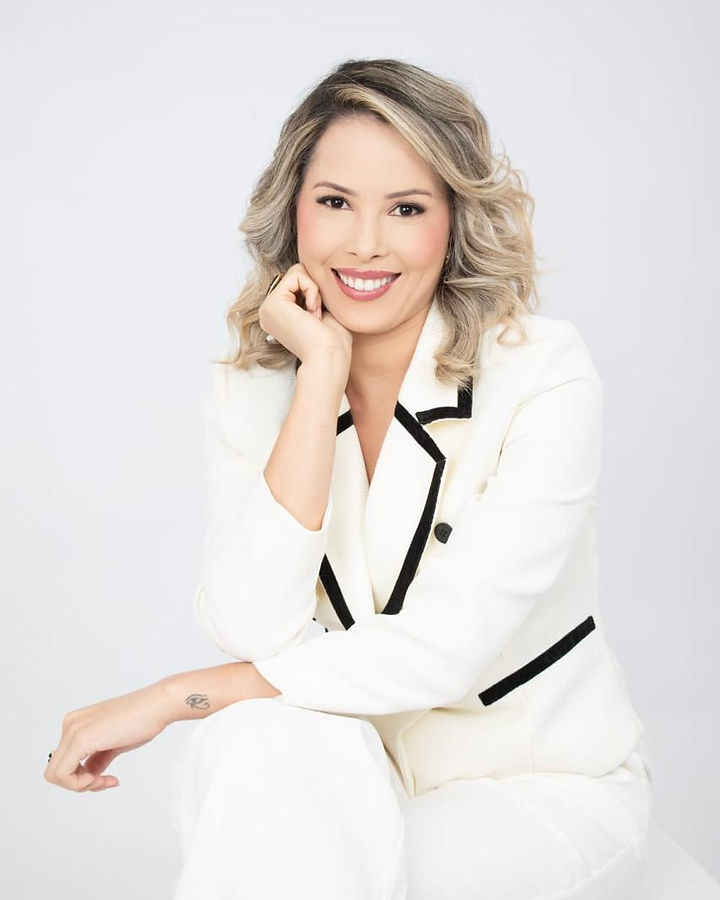 Dra. Lorenna Bezerra