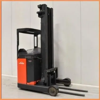 Linde reach truck for racking