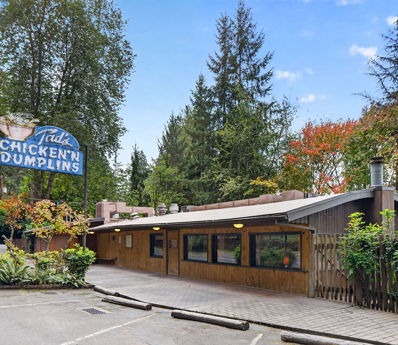 Tad's Chicken 'n Dumplins on the Sandy River