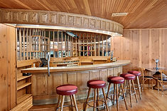 Built-in bar with stools