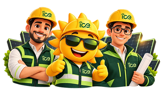 Equipe ICE Engenharia Sustentável com painéis solares