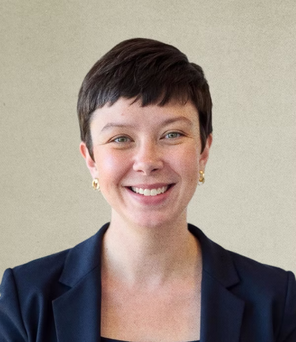 Dr. Melanie Lo, Programmi didattici e certificazioni