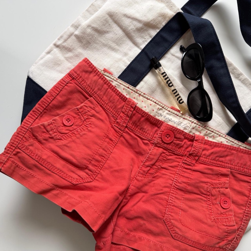 2000s Aéropostale Low Rise Shorts