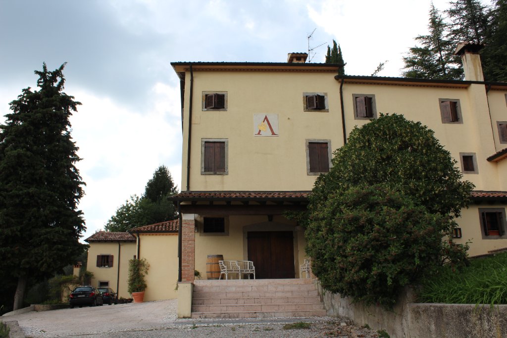 Historic Ville D'Arfanta wine estate in Veneto, Italy — Prosecco DOC producer for Malta importer