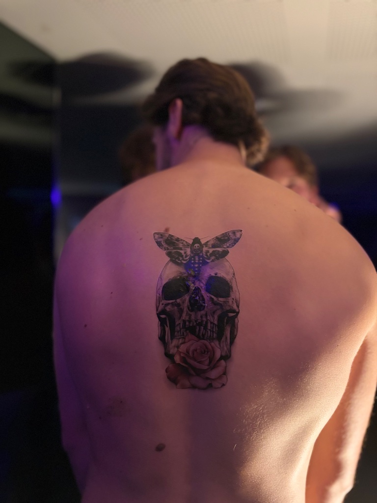 Detailed back piece