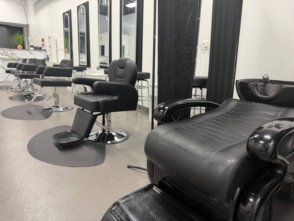 MAX African Hair Braiding studio interior 4