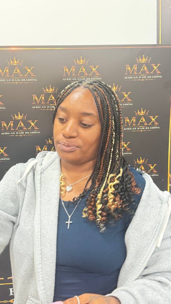 Classic braids with multi-color tips