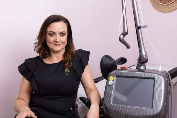 Dra. Fabiana Rabaioli - Formação