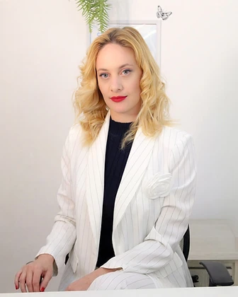 Dra. Camila Sena - Fisioterapeuta especialista em reflexologia