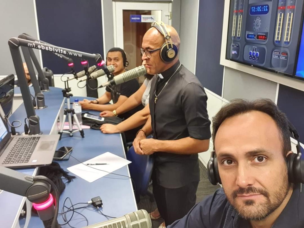 Saúde com Presença e Dignidade Social Real