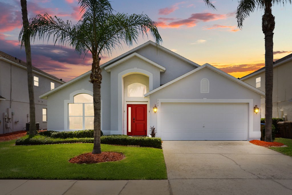 Front Elevation – Sunset