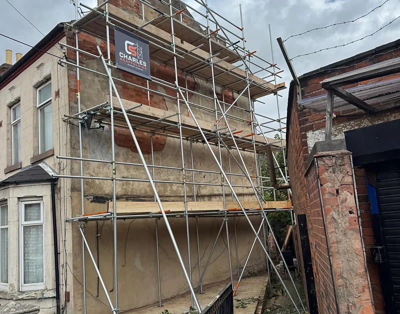Charles Scaffolding erecting scaffolding on a Leicester property