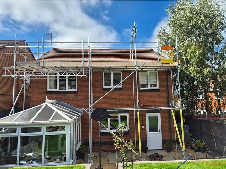 Rear elevation scaffolding by Cruzup