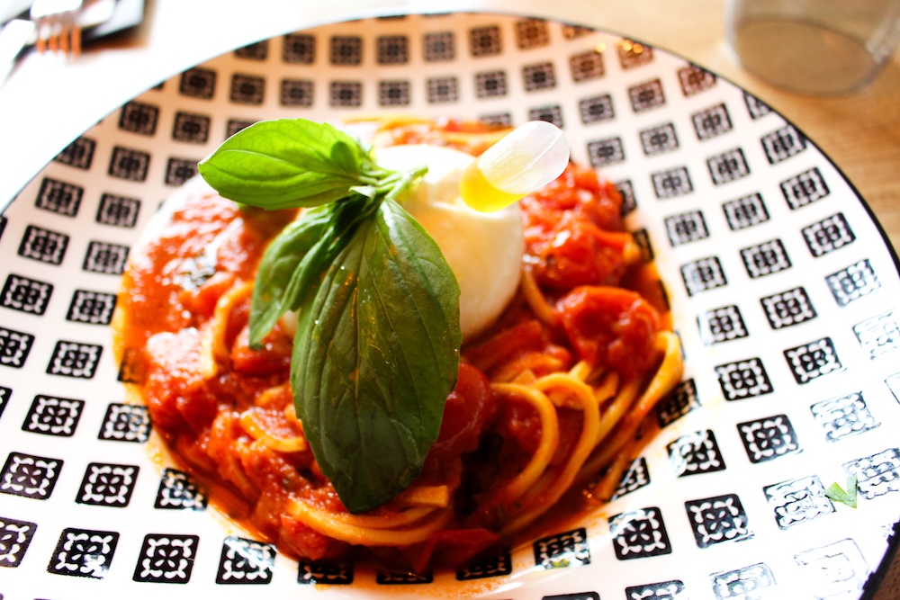 Spaghetti maison à la burrata