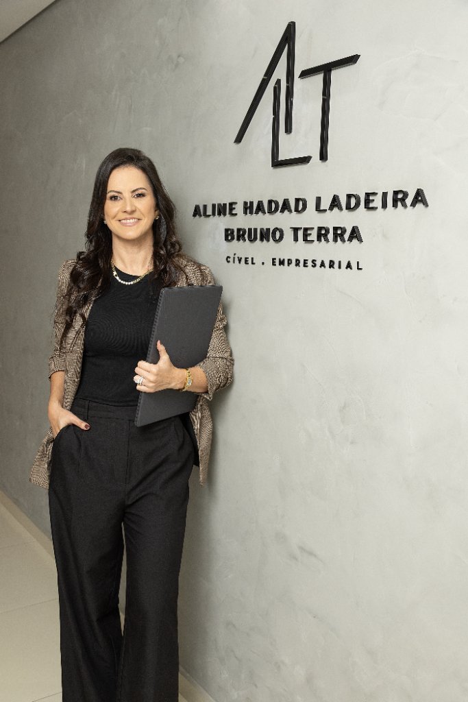 Dra. Aline Hadad Ladeira, advogada civilista em Lavras MG