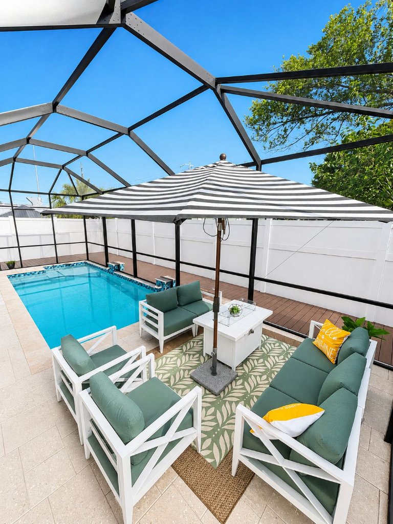 Pool patio at a 1000 Palms property