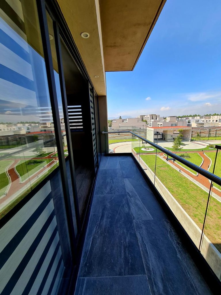 Balcón con vista al conjunto residencial TEMBO