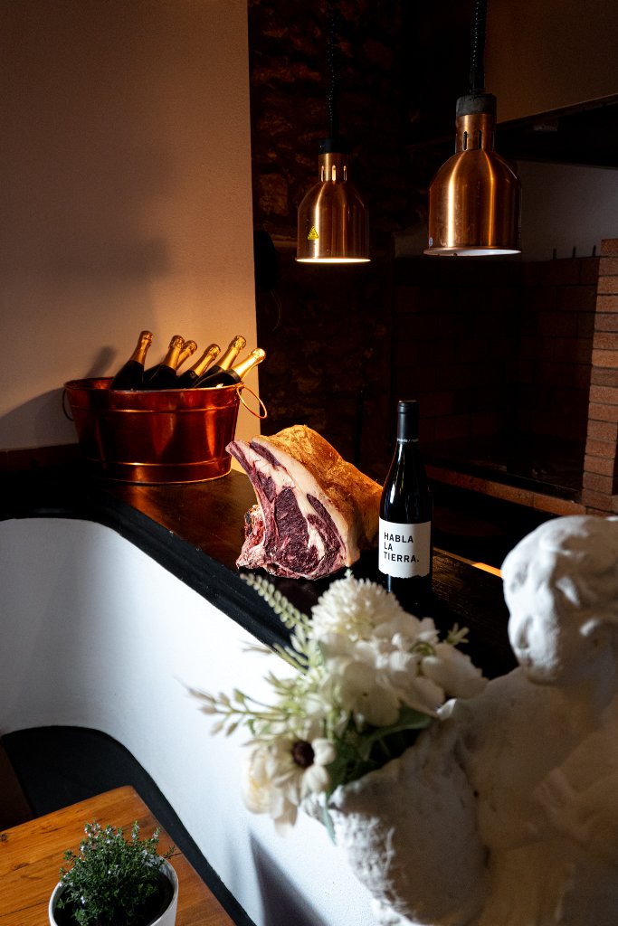 El Santo Steakhouse Calpe – Holzfeuergrill mit Premium-Fleisch und Wein