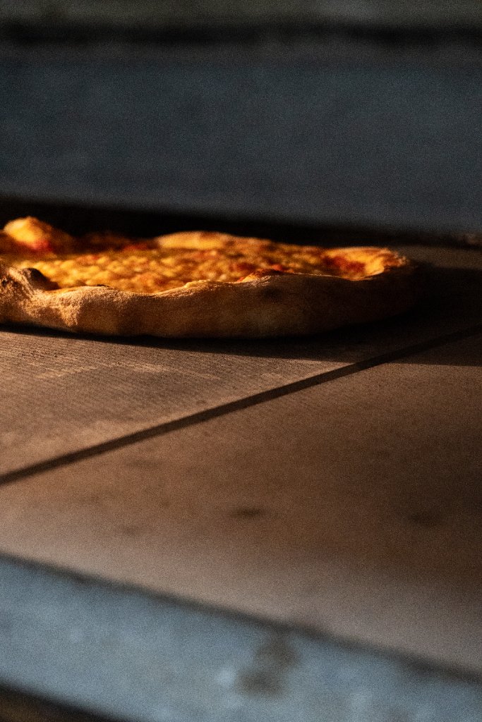 Handgemachte Pizza im Ofen – Pizzeria El Santo Calpe